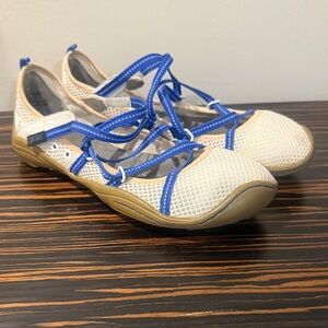 JB-41 Women's JBU Barefoot Athletic Shoes